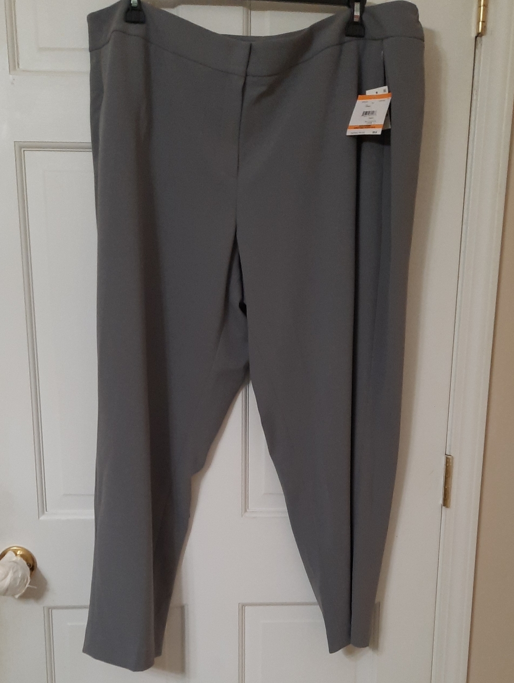 Kasper Men's Grey Dress Pants - Sleek Tailored Trousers